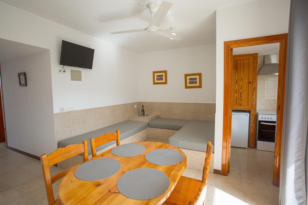 Apartamentos Zodiac San Antonio  Exterior photo